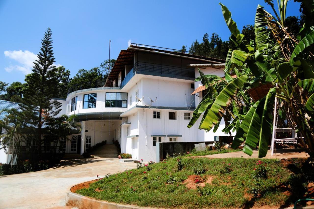 La Flora Beverly Hill Resort Madikeri Luaran gambar