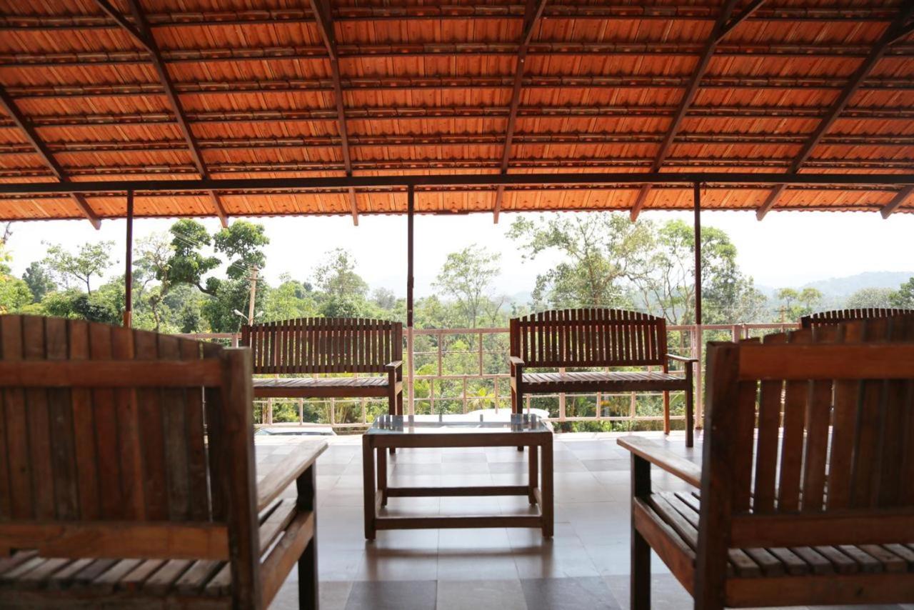 La Flora Beverly Hill Resort Madikeri Luaran gambar