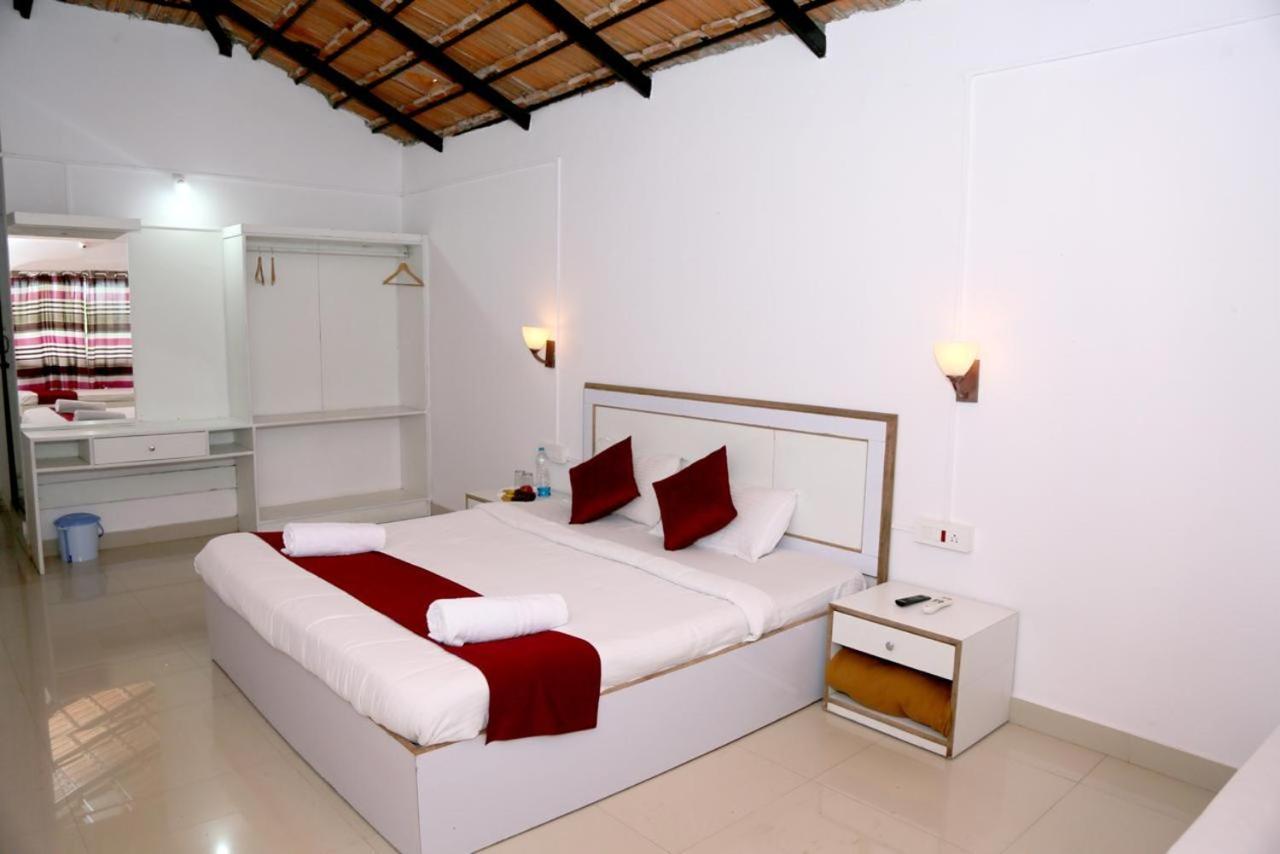 La Flora Beverly Hill Resort Madikeri Luaran gambar